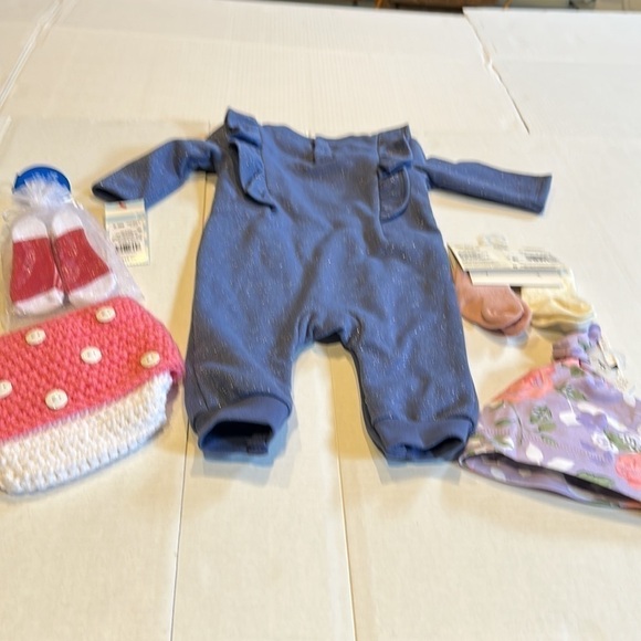 NWT Cat & Jack onesie with 3 sets of socks 1 hat and diaper yarn coverup 5 total - Picture 5 of 8